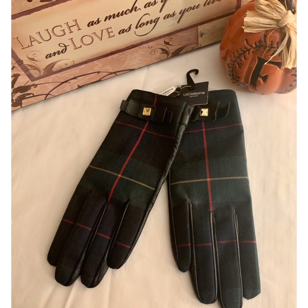 Liz Claiborne leather gloves